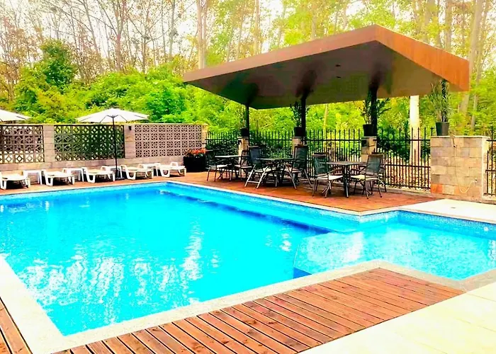 Park And Pool Apostolovi Nesebăr