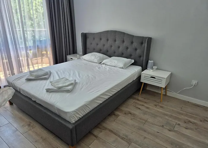 Apartament Park And Pool Apostolovi *