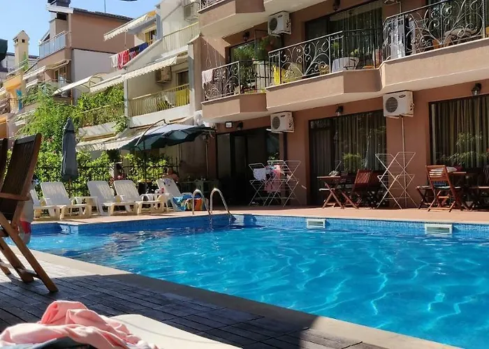Apartament Park And Pool Apostolovi *