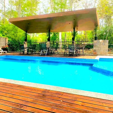 Park And Pool Apostolovi Appartement *