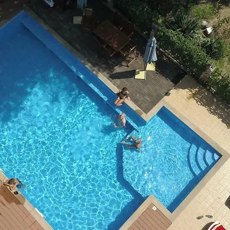 Park And Pool Apostolovi شقة *