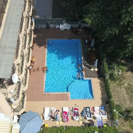 Appartement Park And Pool Apostolovi