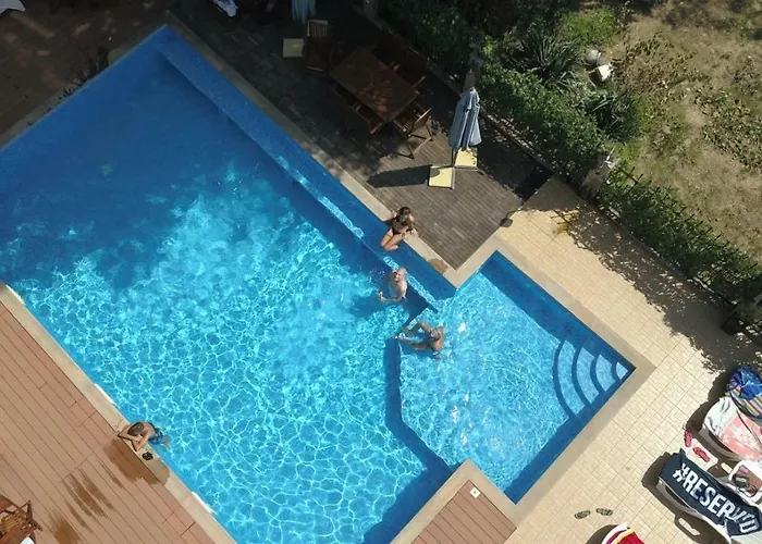 Park And Pool Apostolovi Apartamento *